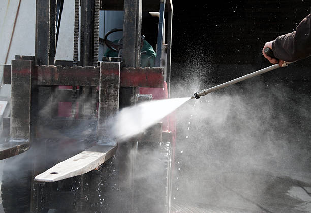 Best Driveway Pressure Washing  in Rmichael, CA